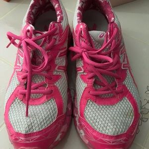 ASICS GT 1000 Pink Ribbon Running Shoes
